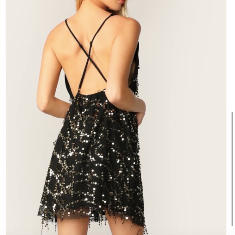 Sequin Open Back V-Neck Dress - Picture 5 of 6
